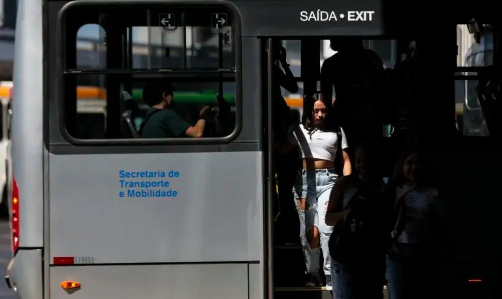 Governo envia ao Congresso proposta de tarifa zero no transporte