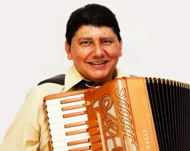 Oswaldinho do Acordeon morre aos 72 anos, um dos mestres da sanfona